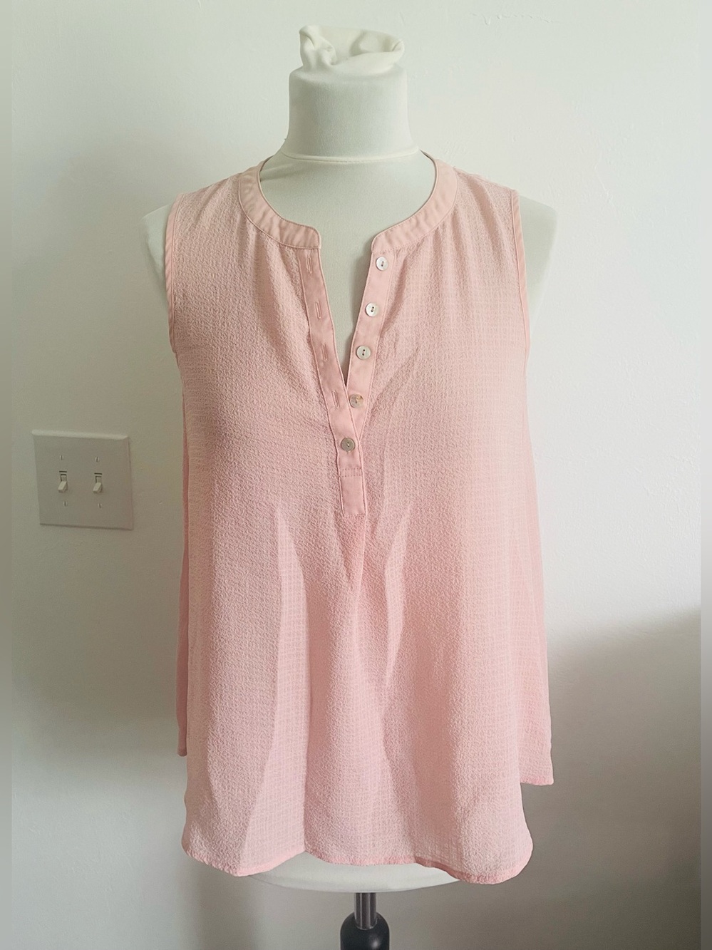 Only Women Top Sleeveless Blouse EUR 36 US S Pastel Pink Buttons Career Office